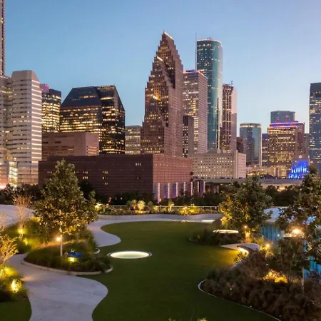 Contemporary Downtown Houston Your Home Base For City Adventures!